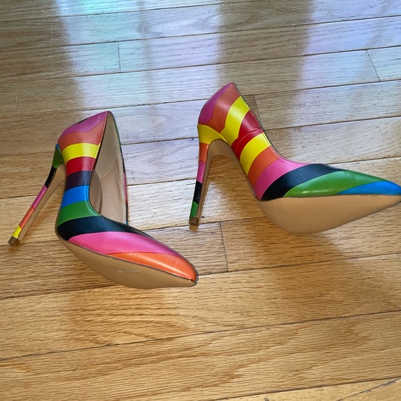 Colorful PRIDE 🌈 heels pumps 5 1/2 - Picture 9 of 14